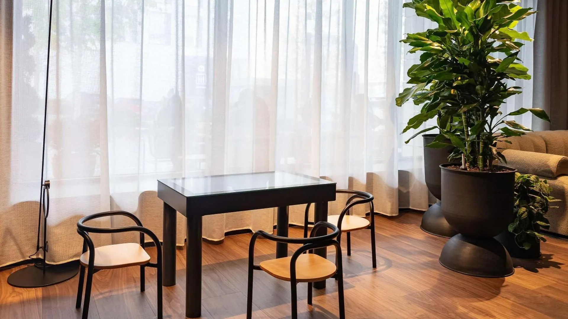 Novotel Luxembourg Kirchberg 4*,  Luxemburgo